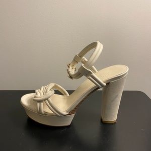 GUCCI KNOTTED LEATHER PLATFORM SANDALS